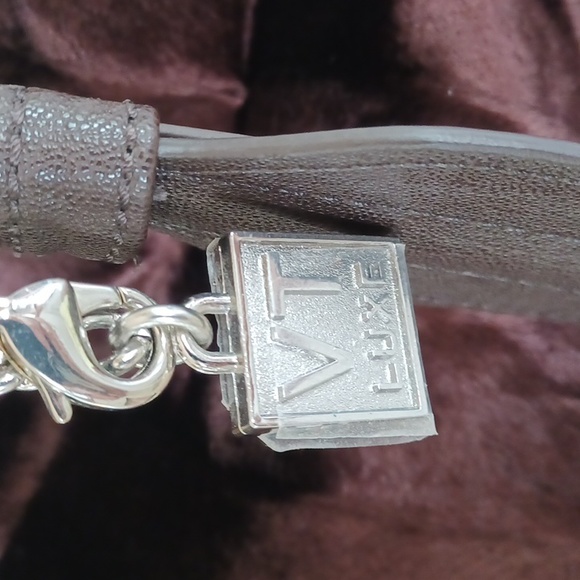 NEW VT LUXE PURSE - Picture 2 of 8